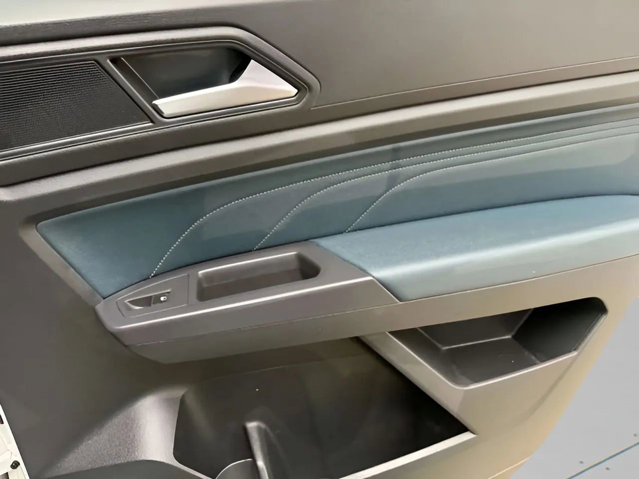 Used 2021 Volkswagen Atlas Cross Sport SEL image 26