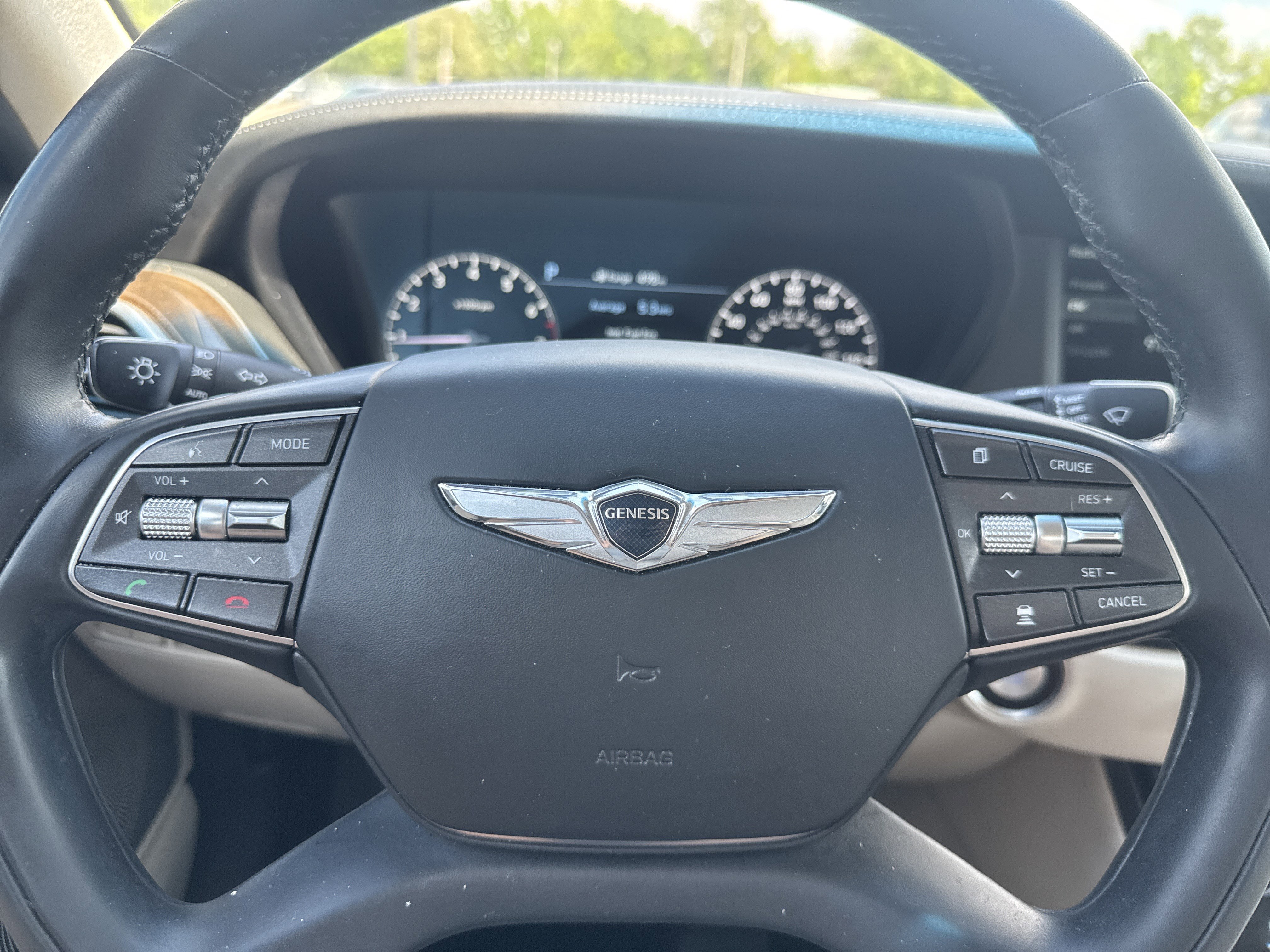 Used 2018 Genesis G90 3.3T Premium AWD/4WD image 10