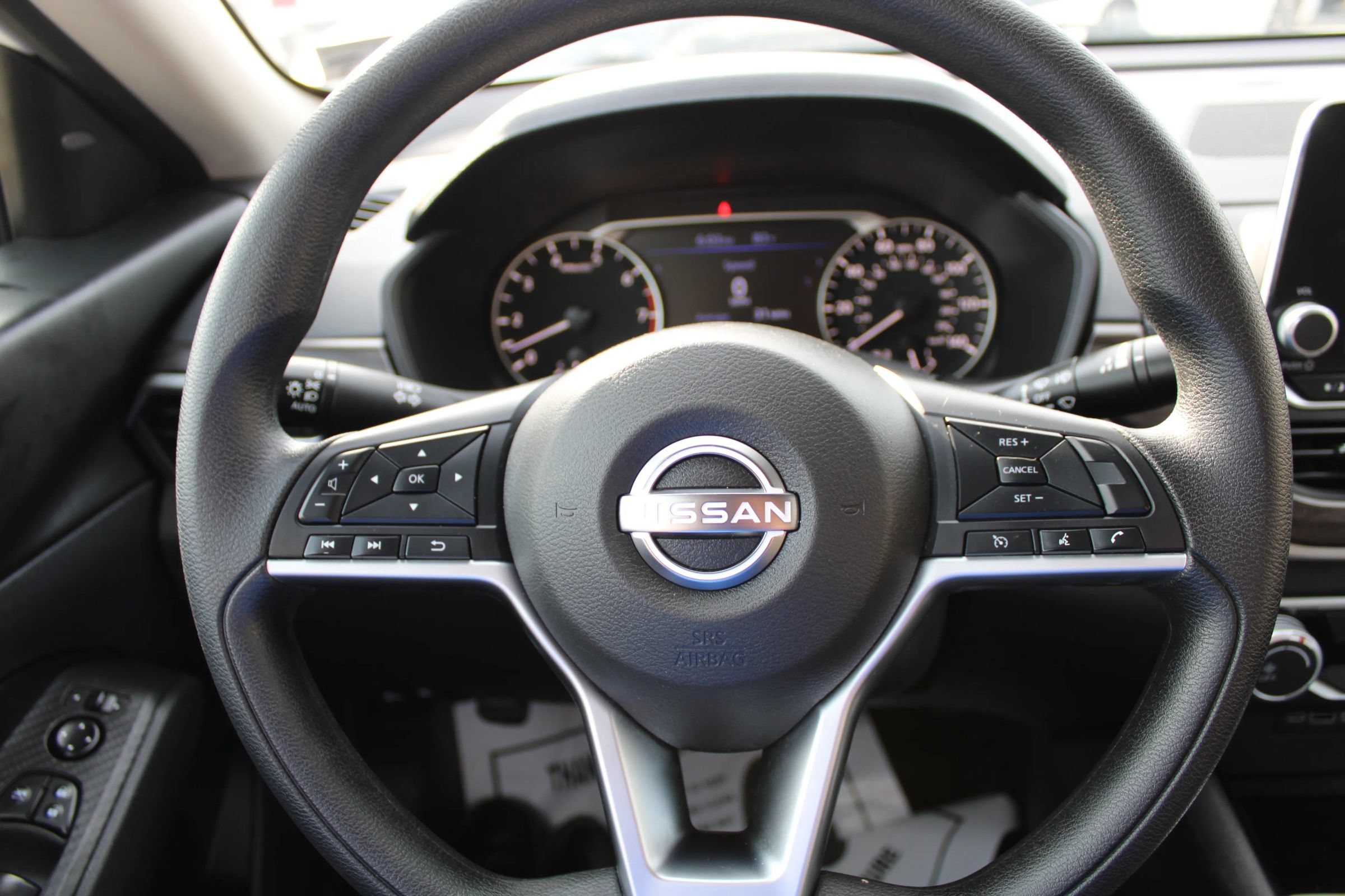 Used 2024 Nissan Altima 2.5 SV FWD image 11
