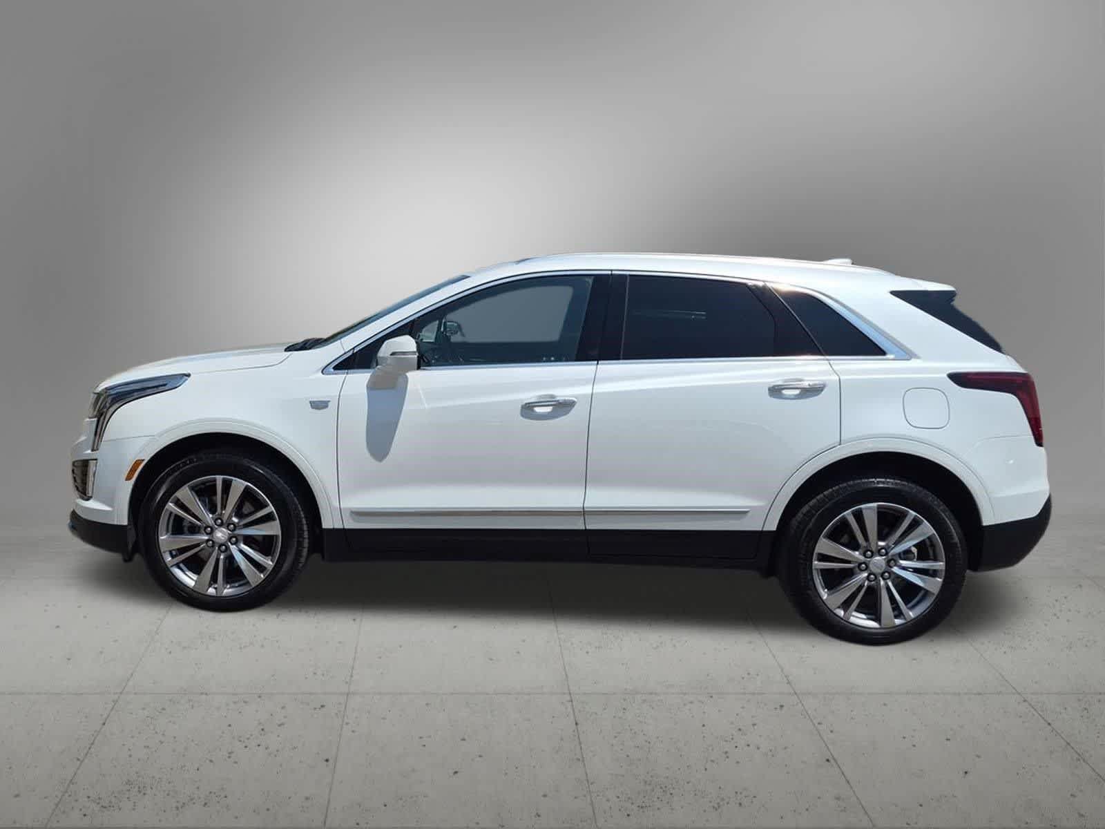 Used 2024 Cadillac XT5 Premium Luxury w/ LPO, Floor Liner Package AWD/4WD image 3