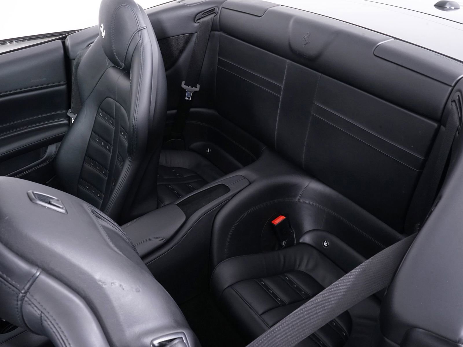 Used 2016 Ferrari California T image 27