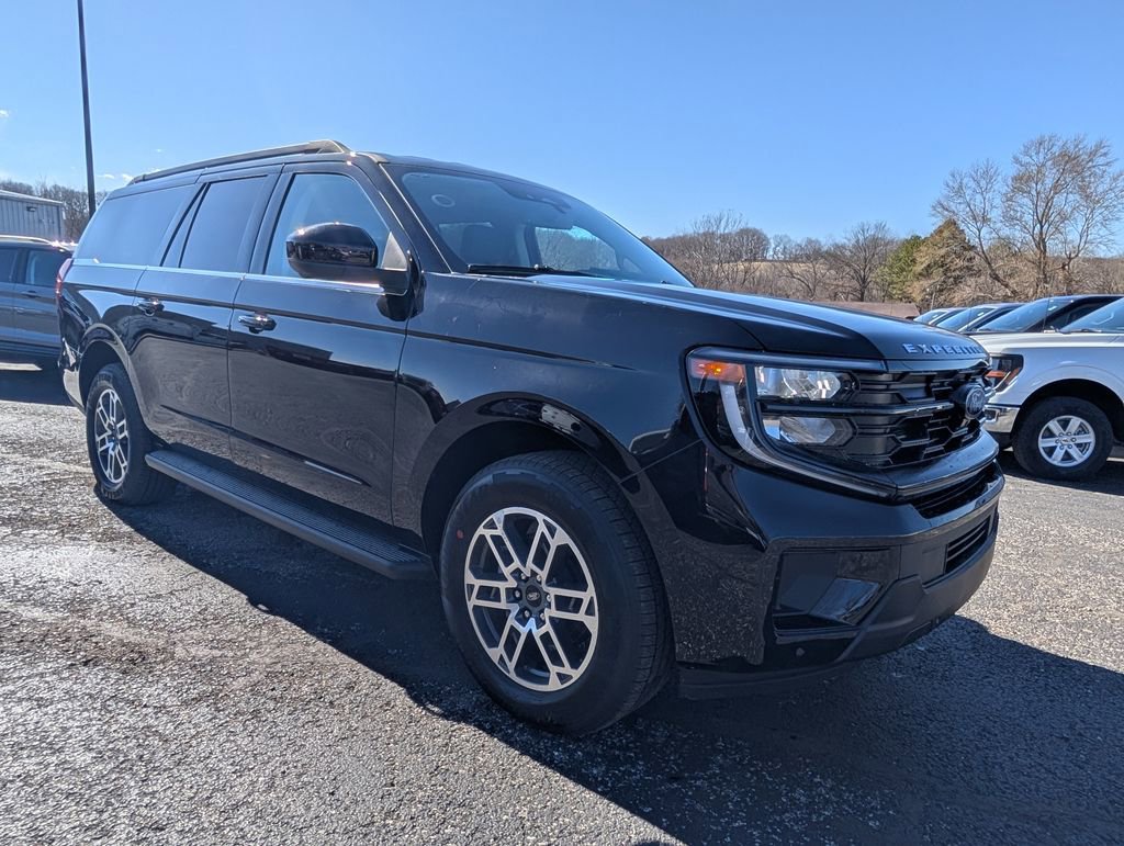 Used 2026 Ford Expedition Max Active RWD image 4