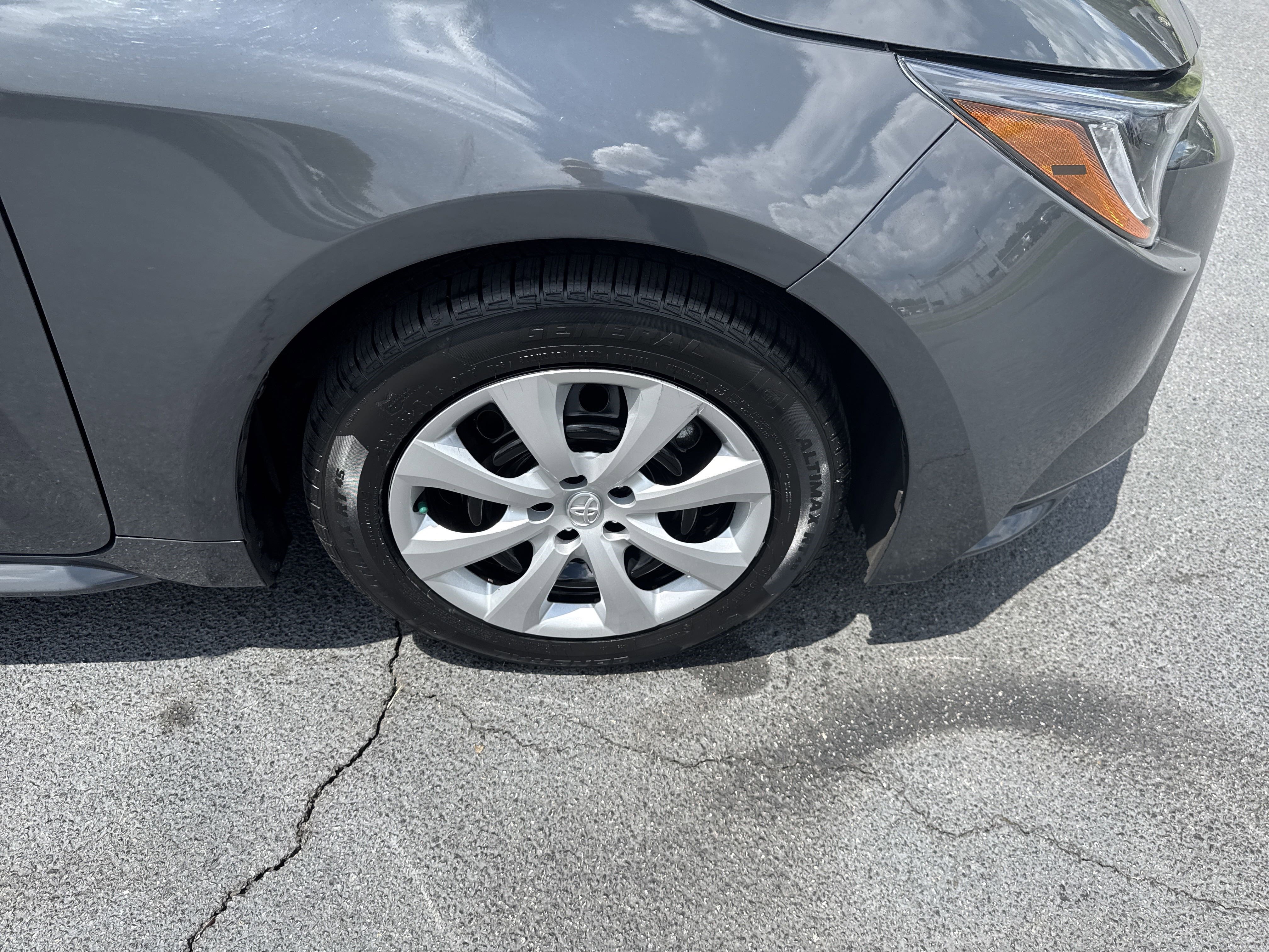 Used 2024 Toyota Corolla LE FWD image 10