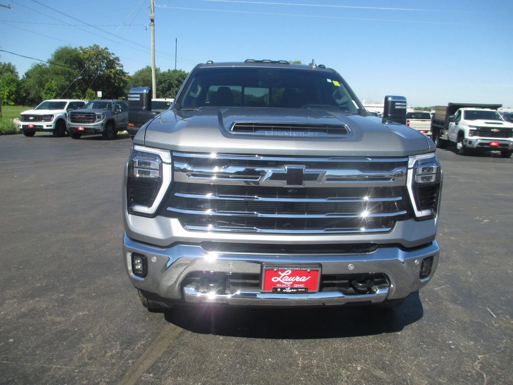 Certified 2025 Chevrolet Silverado 3500 LTZ w/ LTZ Plus Package AWD/4WD image 13
