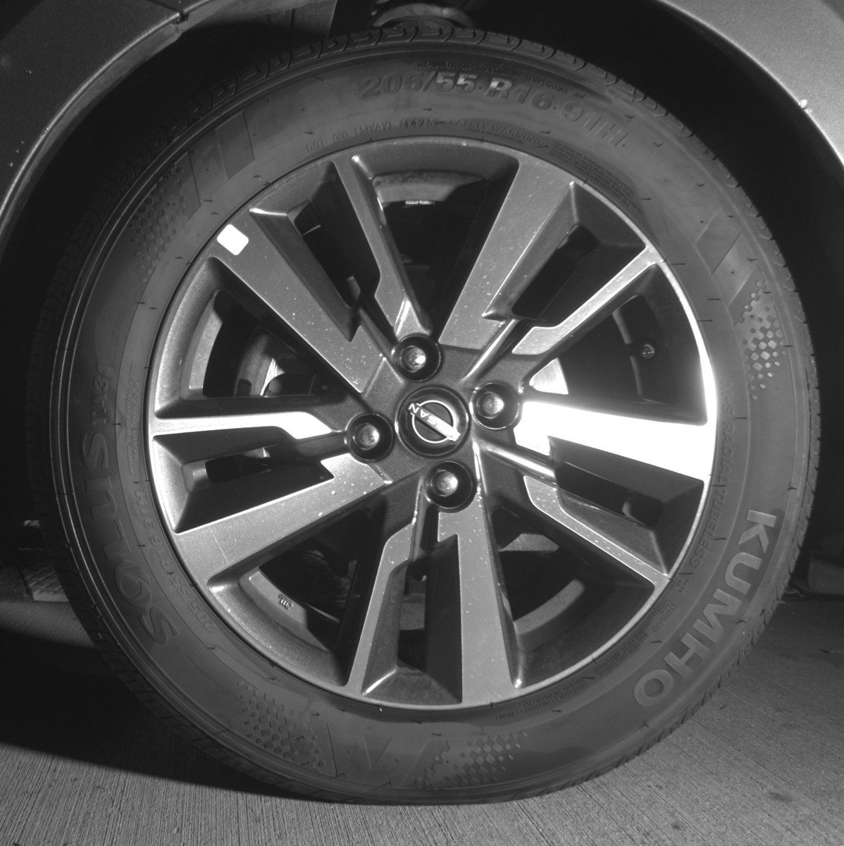 Used 2025 Nissan Versa SV image 12