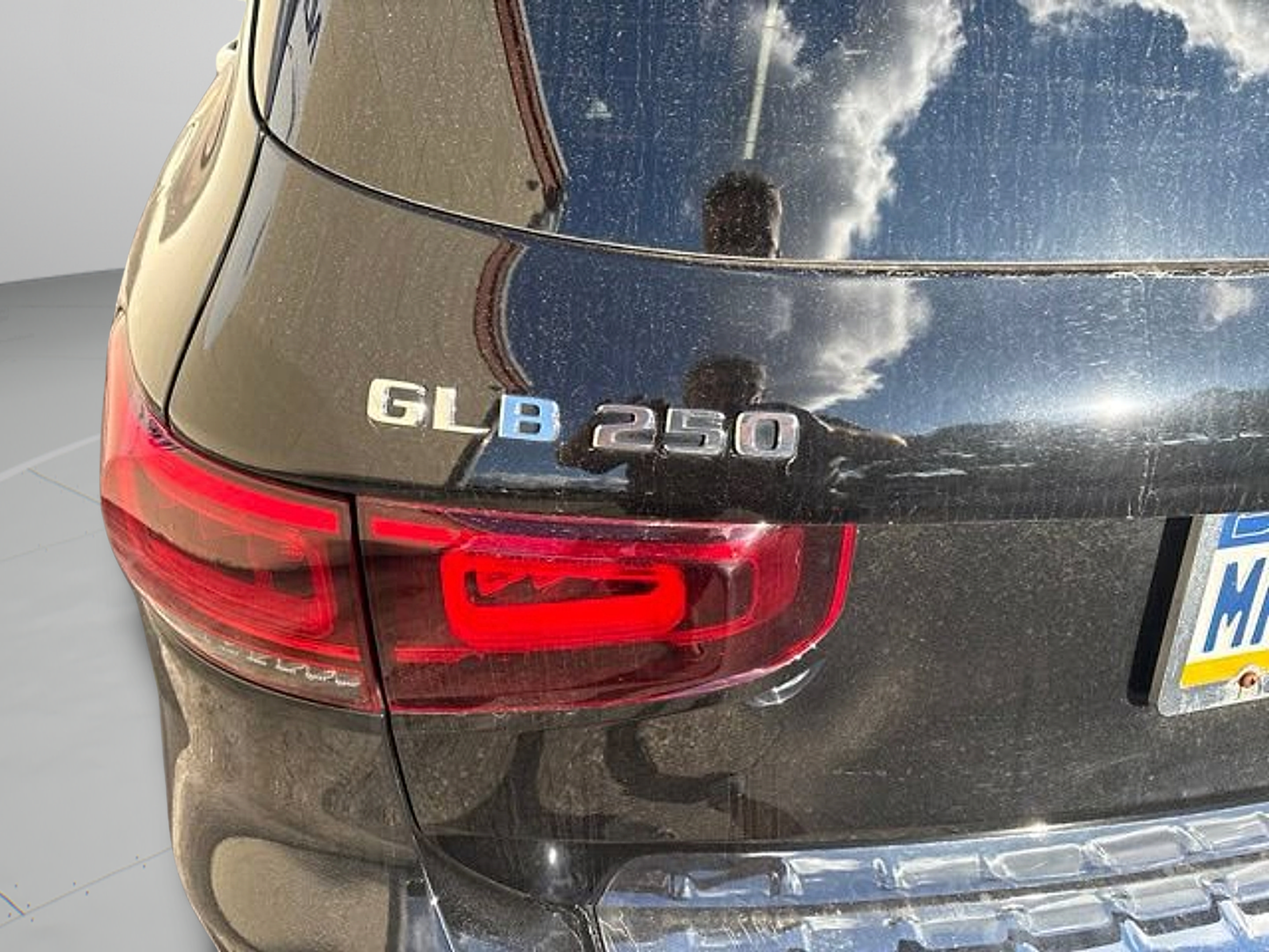 Used 2023 Mercedes-Benz GLB 250 4MATIC image 7