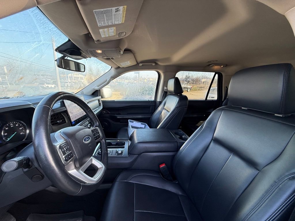 Used 2024 Ford Expedition Max XLT image 11