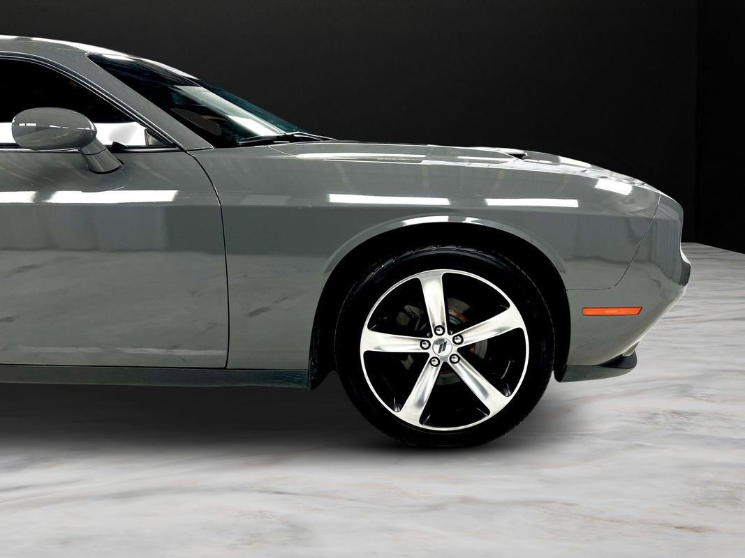 Used 2019 Dodge Challenger SXT image 21