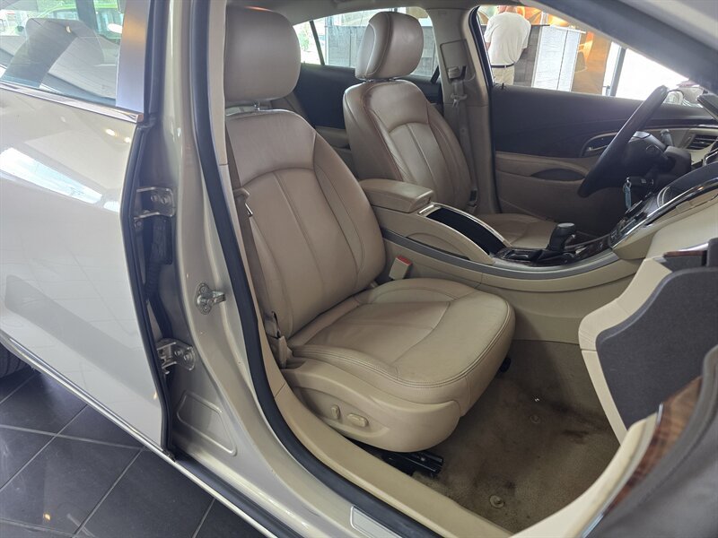 Used 2010 Buick LaCrosse CXL FWD image 14