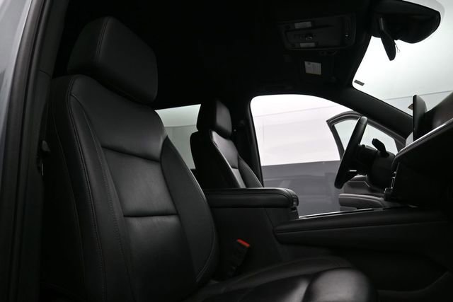 Used 2025 Chevrolet Suburban Z71 AWD/4WD image 29
