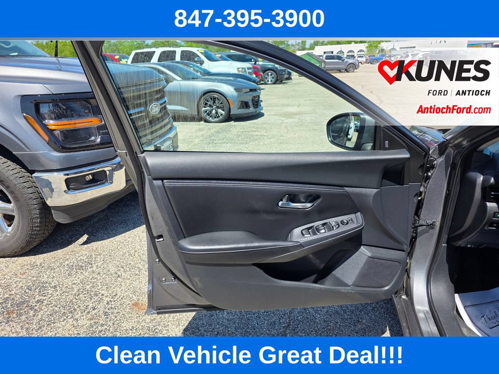 Used 2020 Nissan Sentra SV FWD image 17