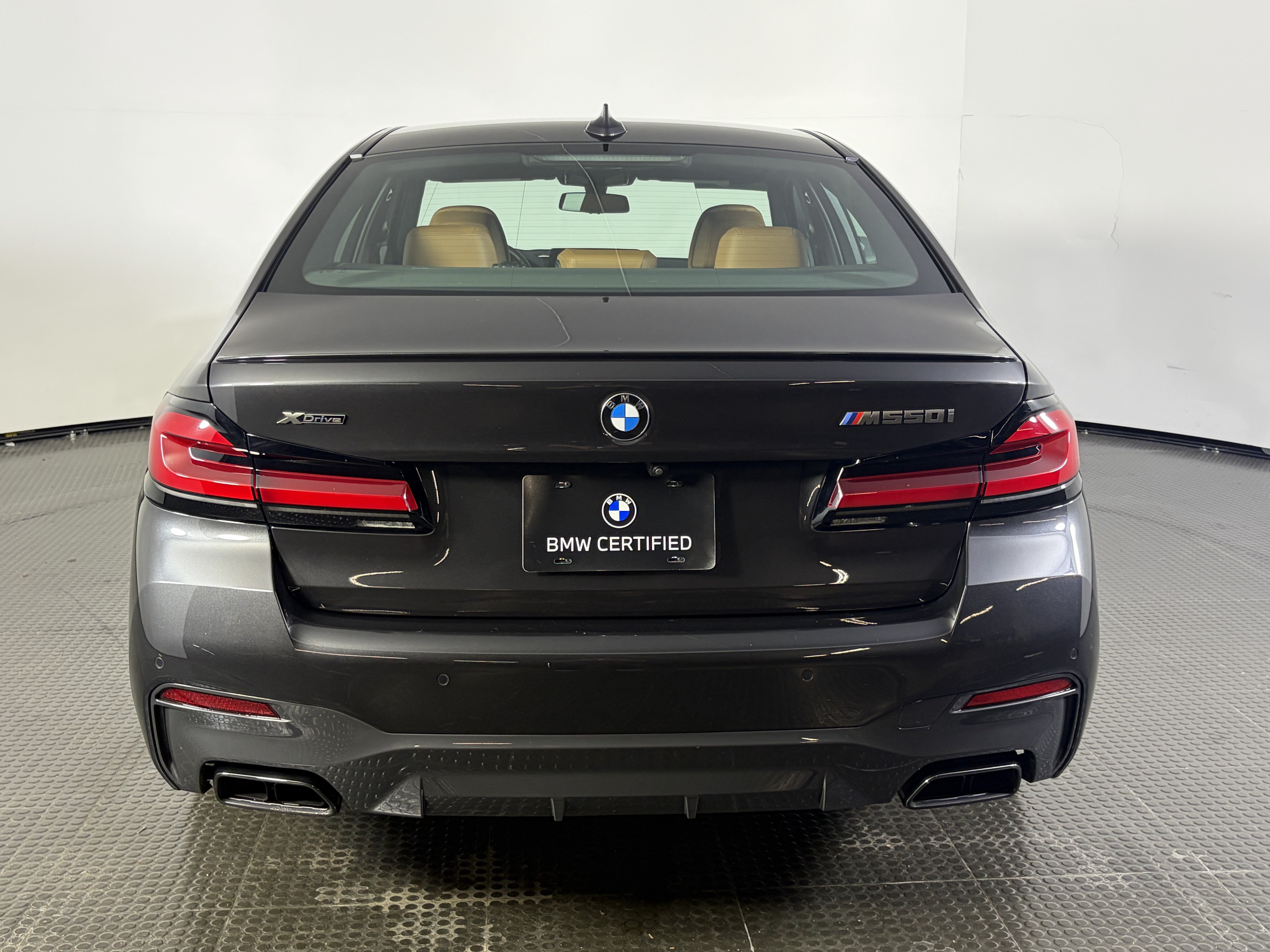 Certified 2023 BMW M550i xDrive AWD/4WD image 7