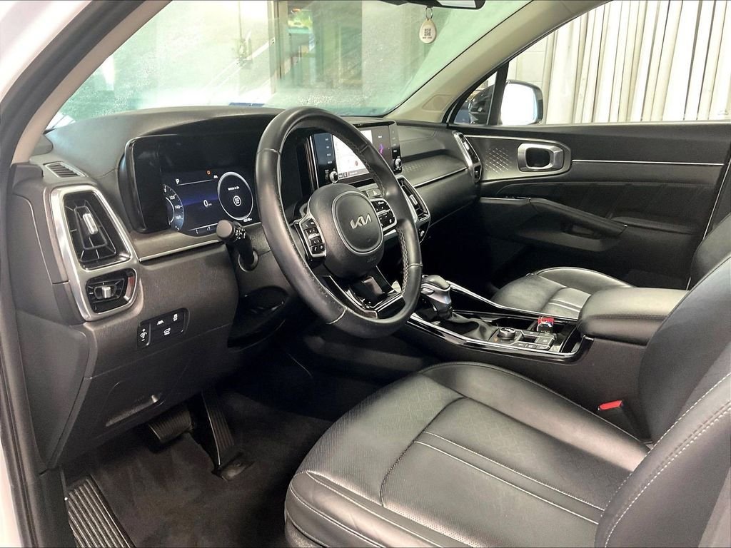Used 2023 Kia Sorento SX AWD/4WD image 8