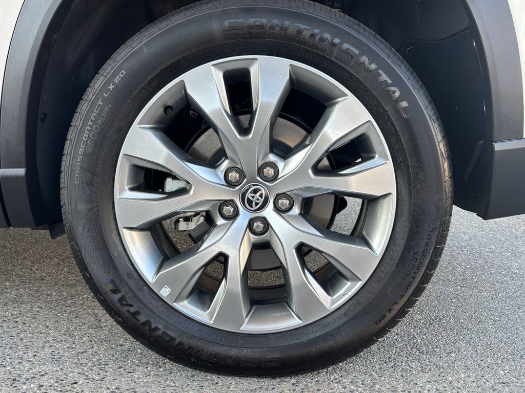 Used 2024 Toyota Grand Highlander AWD image 36