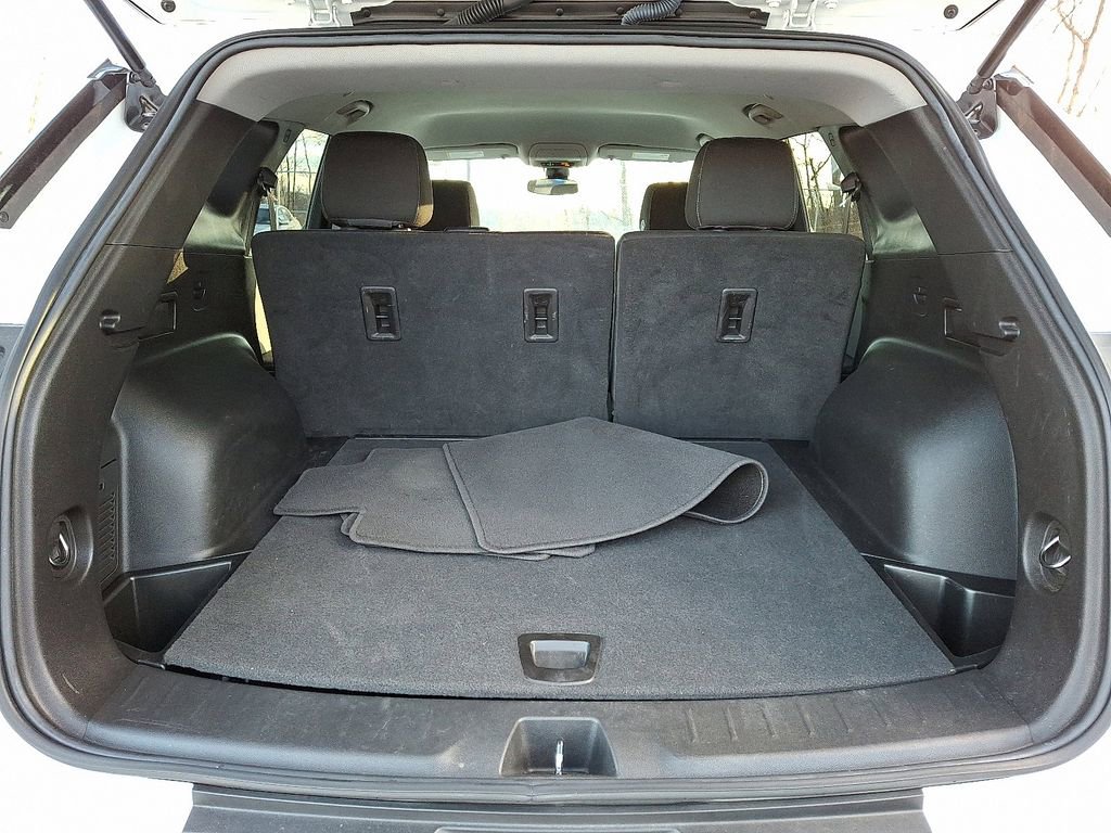 Used 2023 Chevrolet Blazer LT image 30