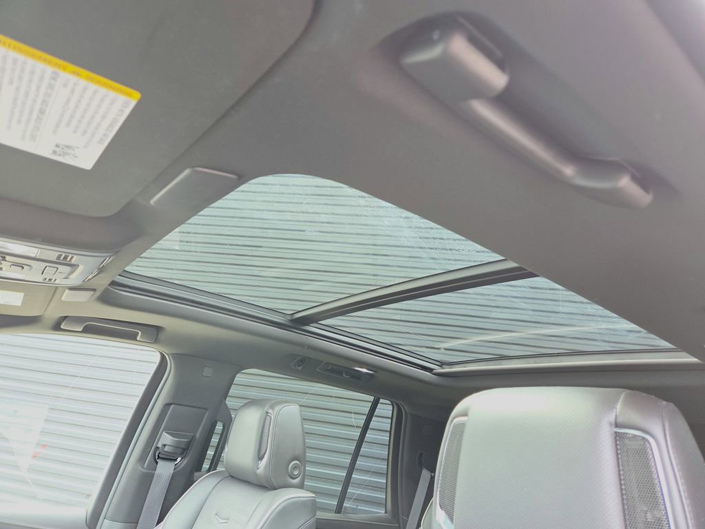 Used 2023 Cadillac Escalade Premium Luxury image 15