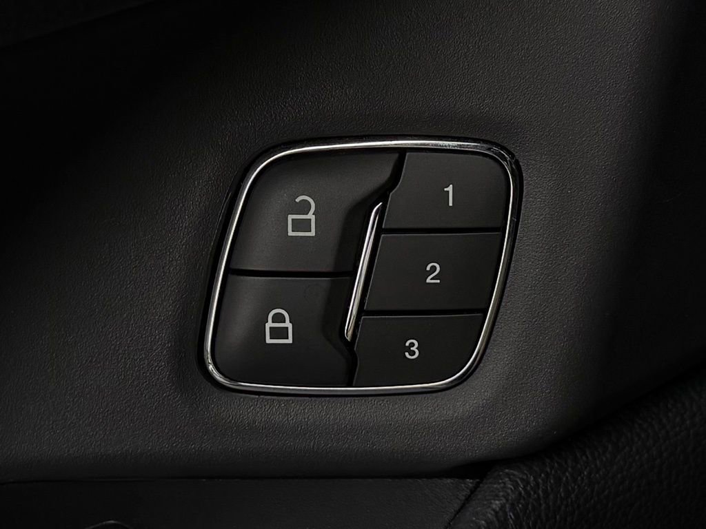 Used 2022 Ford Expedition Limited AWD/4WD image 25