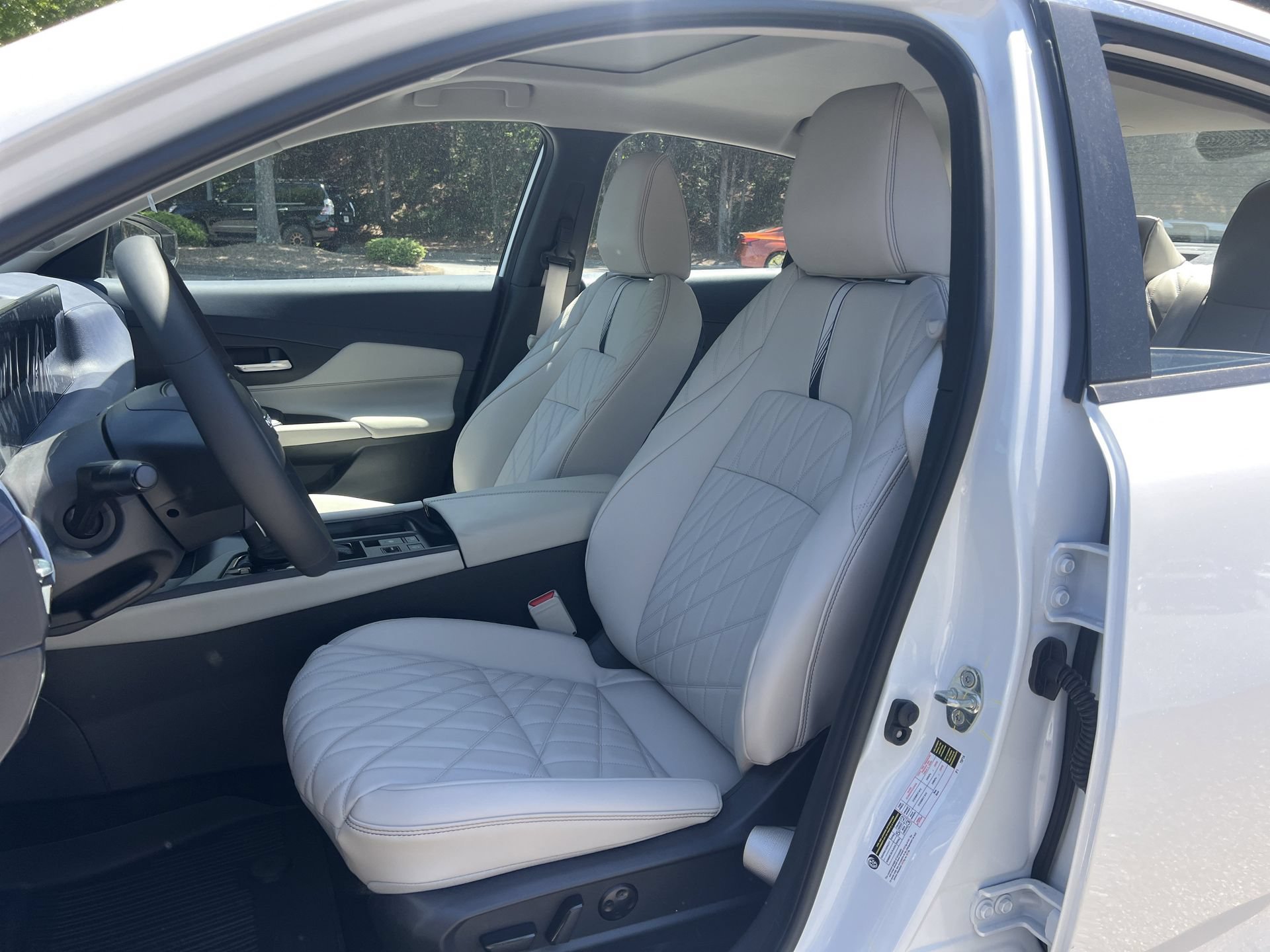 New 2026 Nissan Sentra SL w/ Floor Mat Package FWD image 16