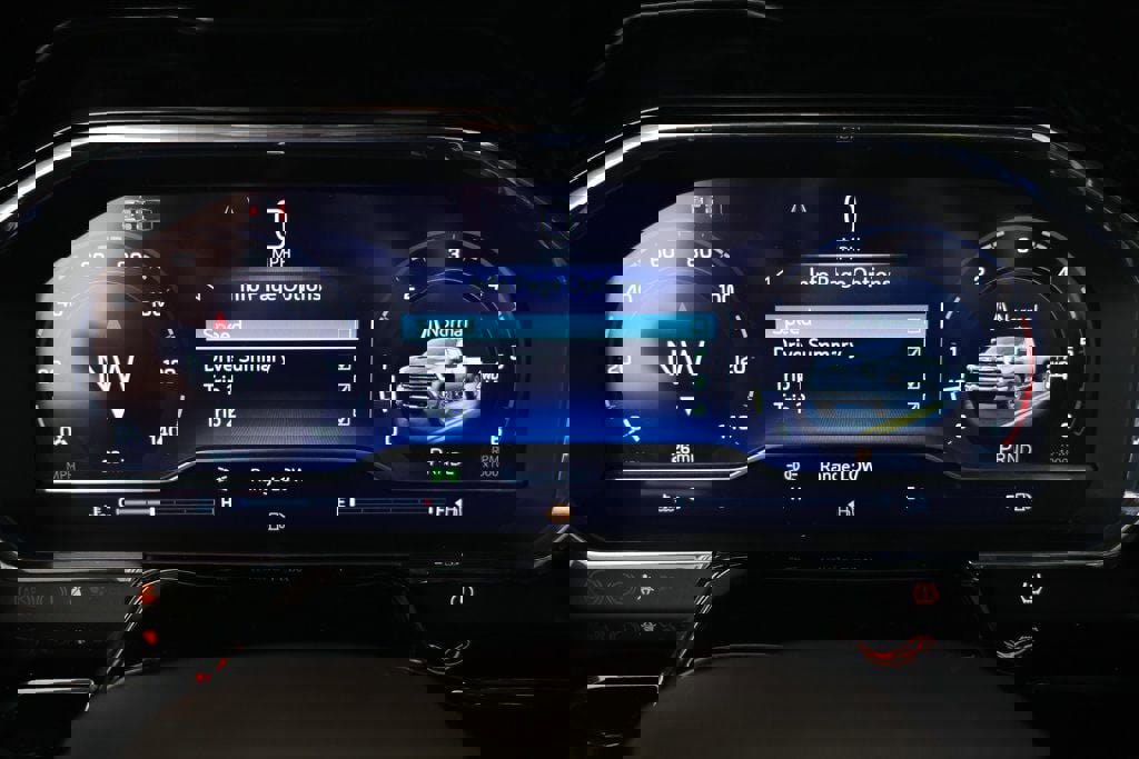 Used 2025 Chevrolet Silverado 3500 LTZ w/ LTZ Premium Package image 13