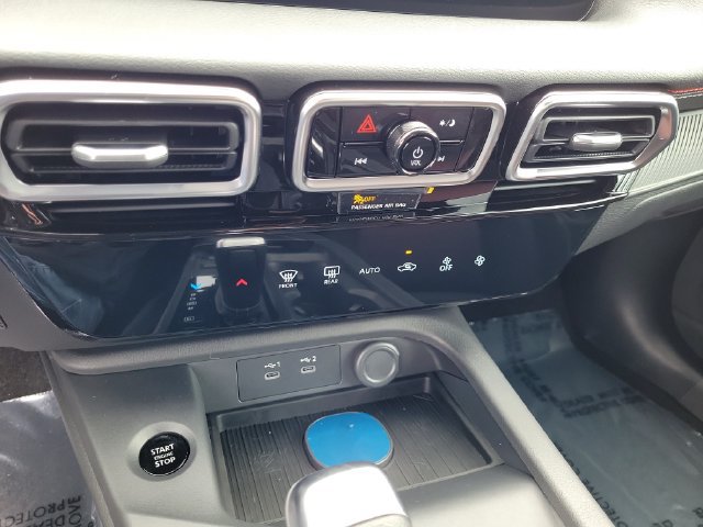 New 2027 Nissan Sentra SR w/ Floor Mat Package FWD image 28