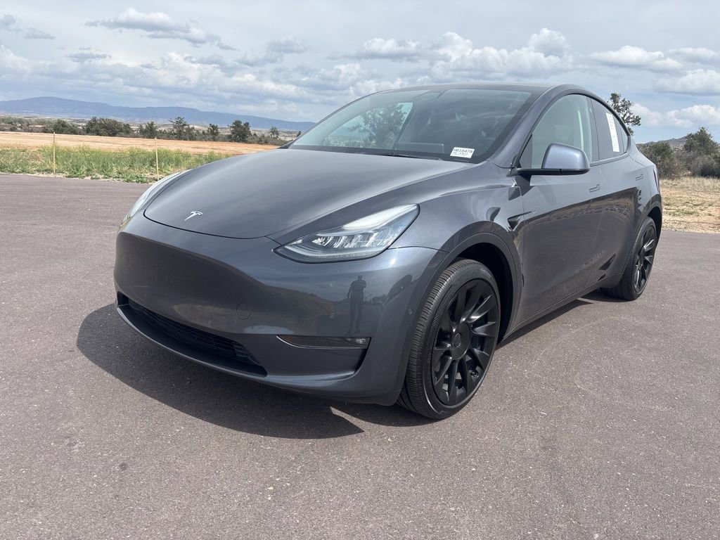 Used 2021 Tesla Model Y Long Range image 1