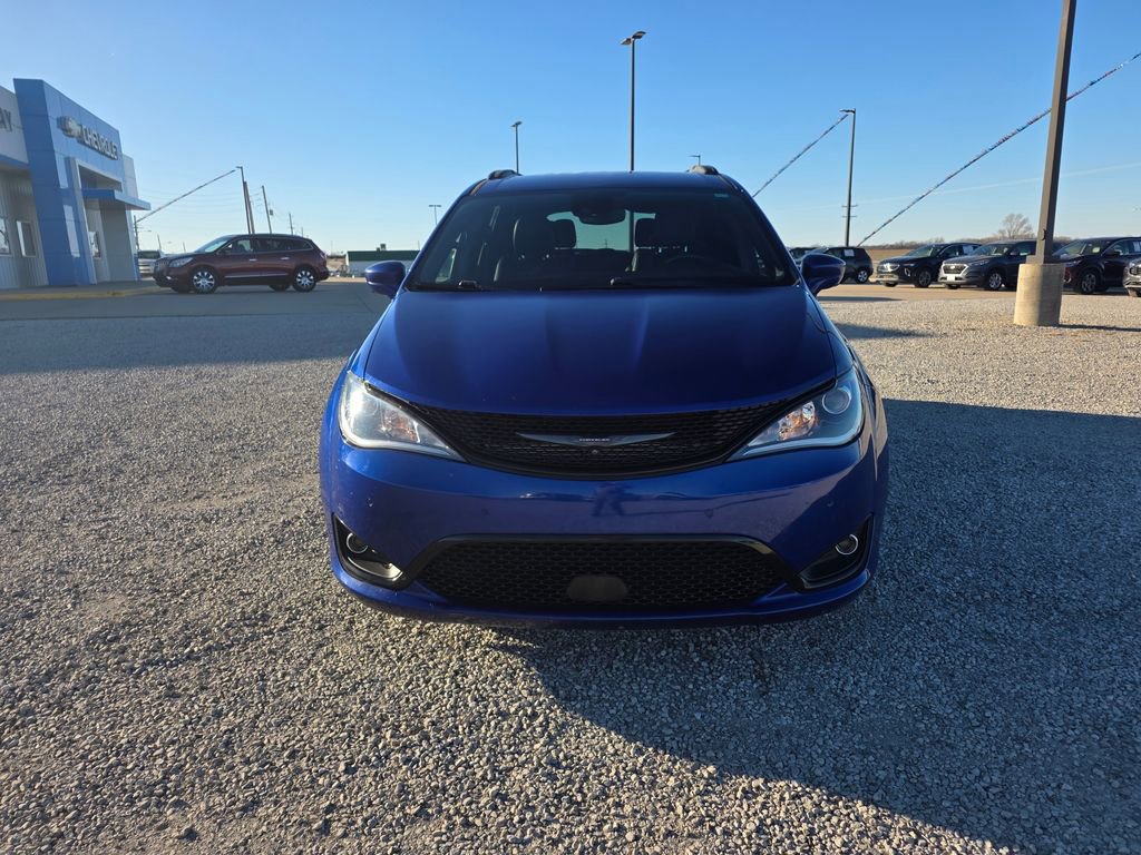 Used 2020 Chrysler Pacifica Touring-L w/ Advanced Safetytec Group image 9