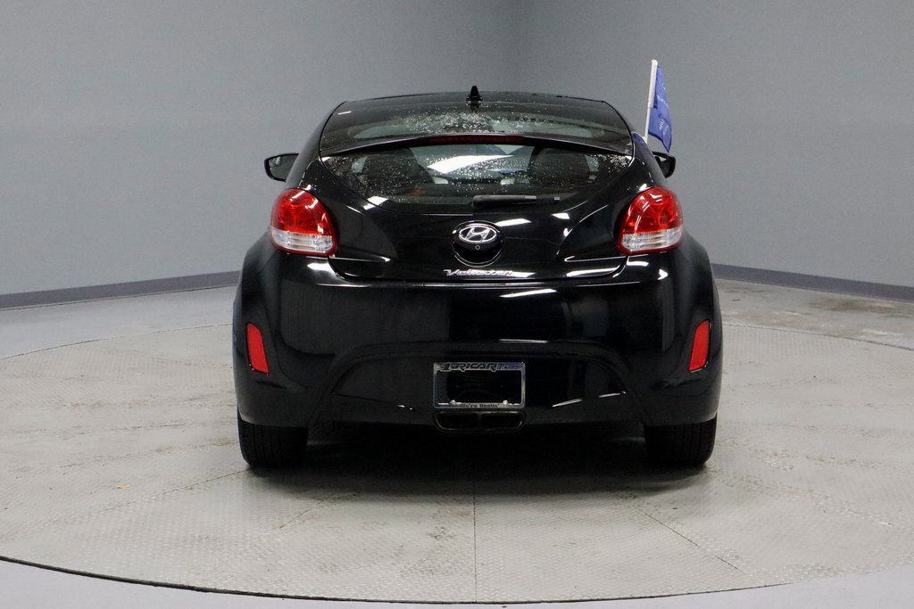 Used 2017 Hyundai Veloster Value Edition image 10