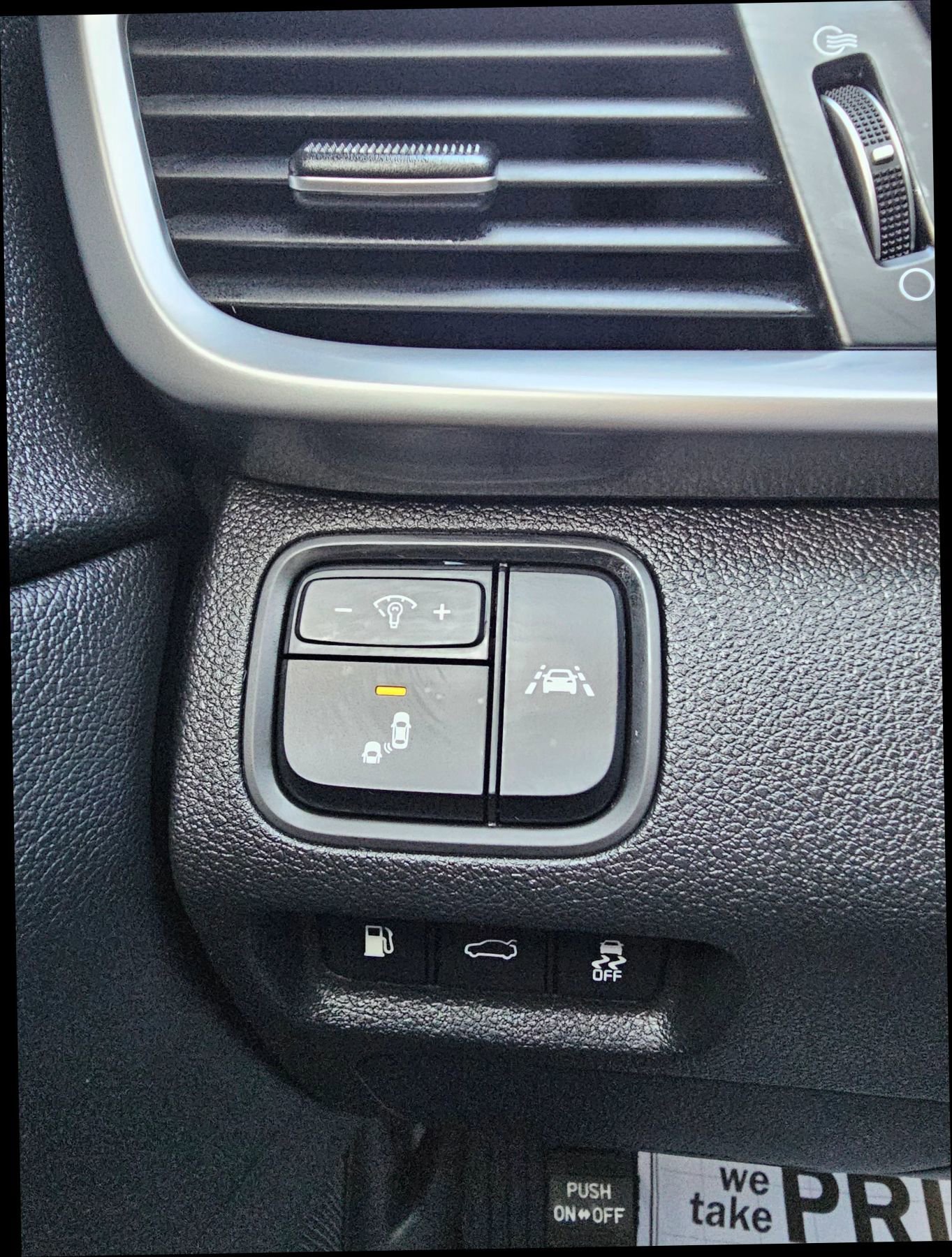 Used 2020 Kia Optima SE image 20