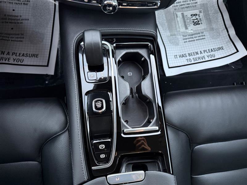 Used 2023 Volvo S60 T8 Plus image 25