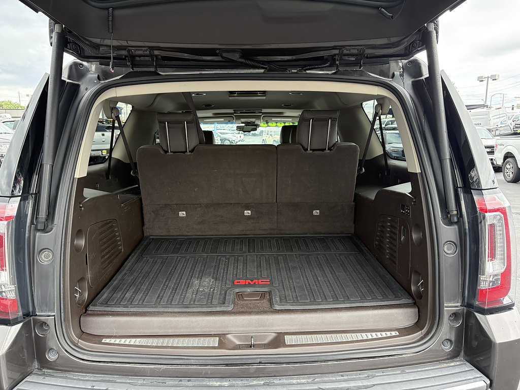 Used 2019 GMC Yukon XL Denali w/ Open Road Package AWD/4WD image 8