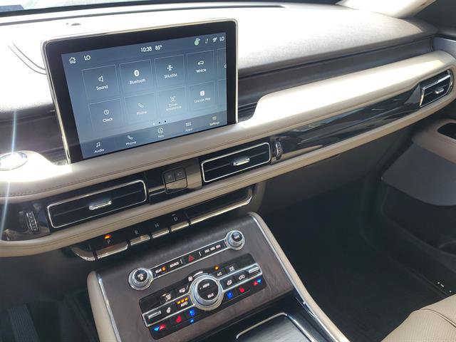Used 2022 Lincoln Aviator Reserve w/ Equipment Group 201A image 48