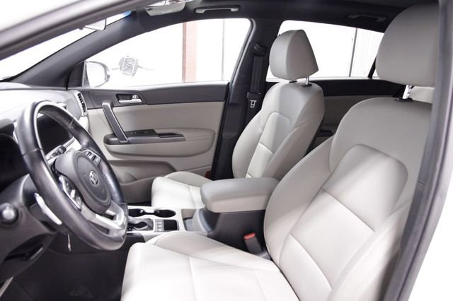 Used 2022 Kia Sportage Nightfall Edition image 14