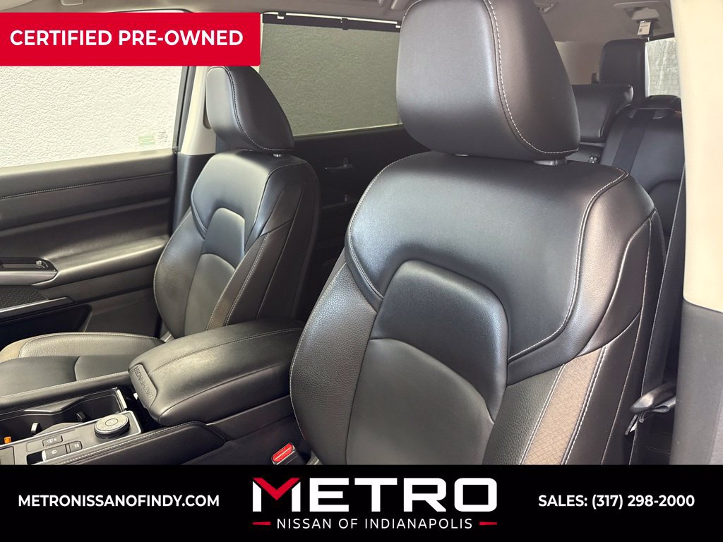 Used 2023 Nissan Pathfinder SL AWD/4WD image 13