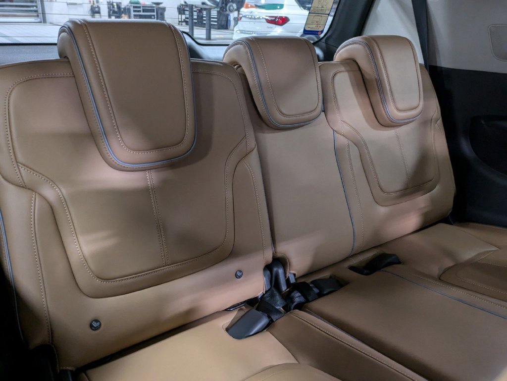Used 2025 INFINITI QX80 Sensory AWD/4WD image 31