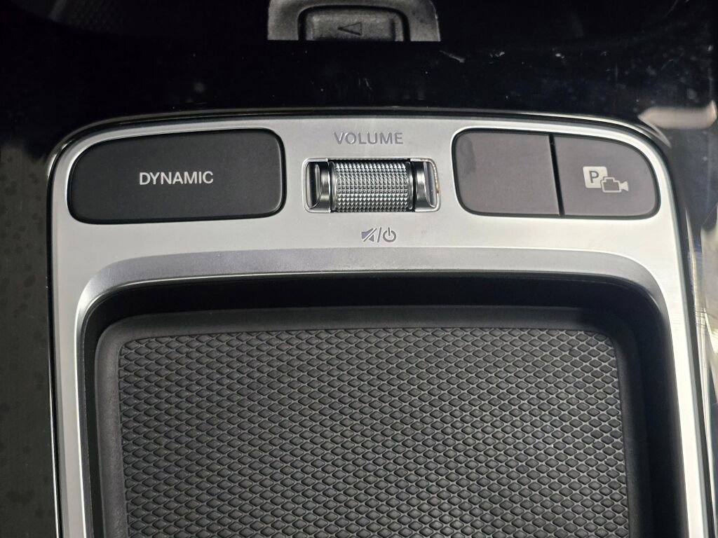 Used 2025 Mercedes-Benz GLB 250 4MATIC image 43