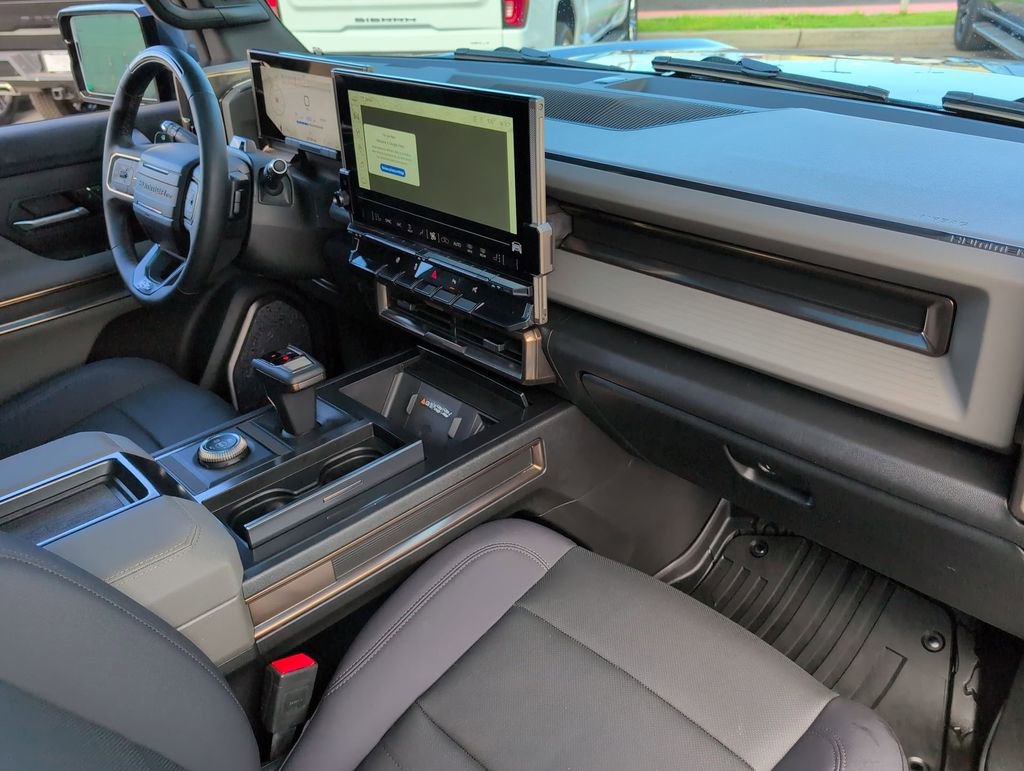 Certified 2025 GMC Hummer EV 3X w/ LPO, Sport Package AWD/4WD image 31