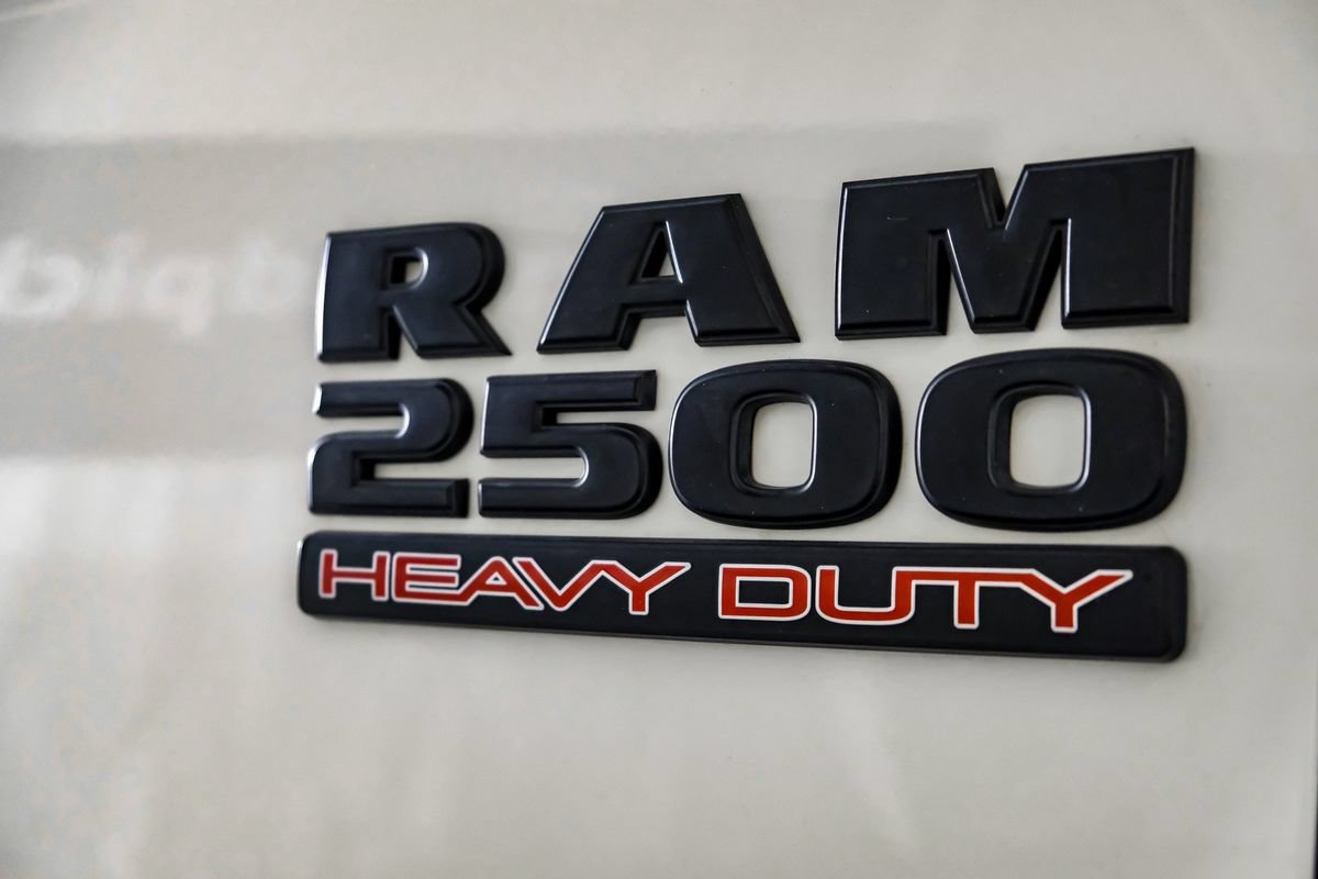 Used 2018 RAM 2500 Laramie w/ Sport Appearance Group AWD/4WD image 43