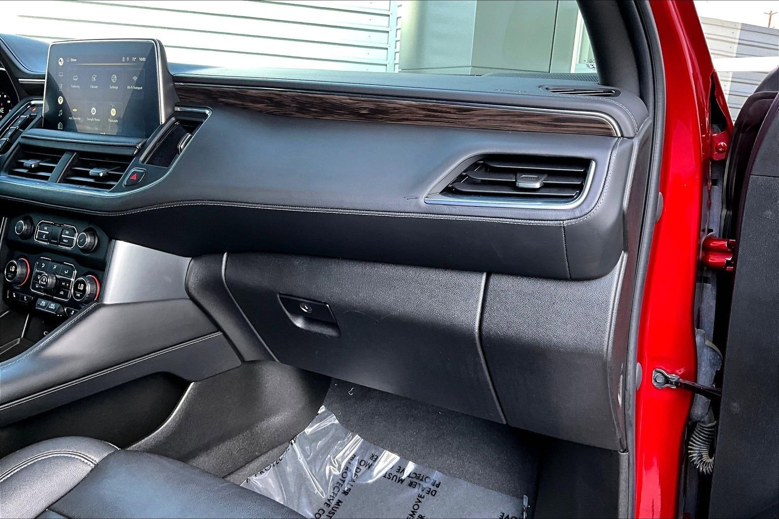 Used 2022 Chevrolet Tahoe Z71 w/ Z71 Off-Road Package image 16