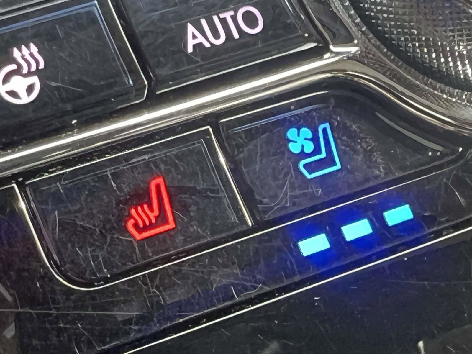 Used 2022 Lincoln Corsair Reserve w/ Equipment Group 201A image 29