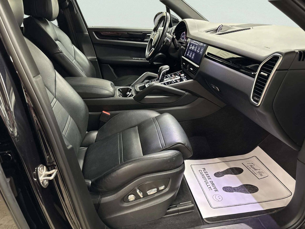 Used 2019 Porsche Cayenne S AWD/4WD image 22