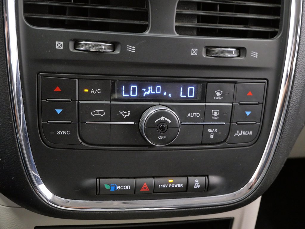 Used 2014 Chrysler Town & Country Touring FWD image 24