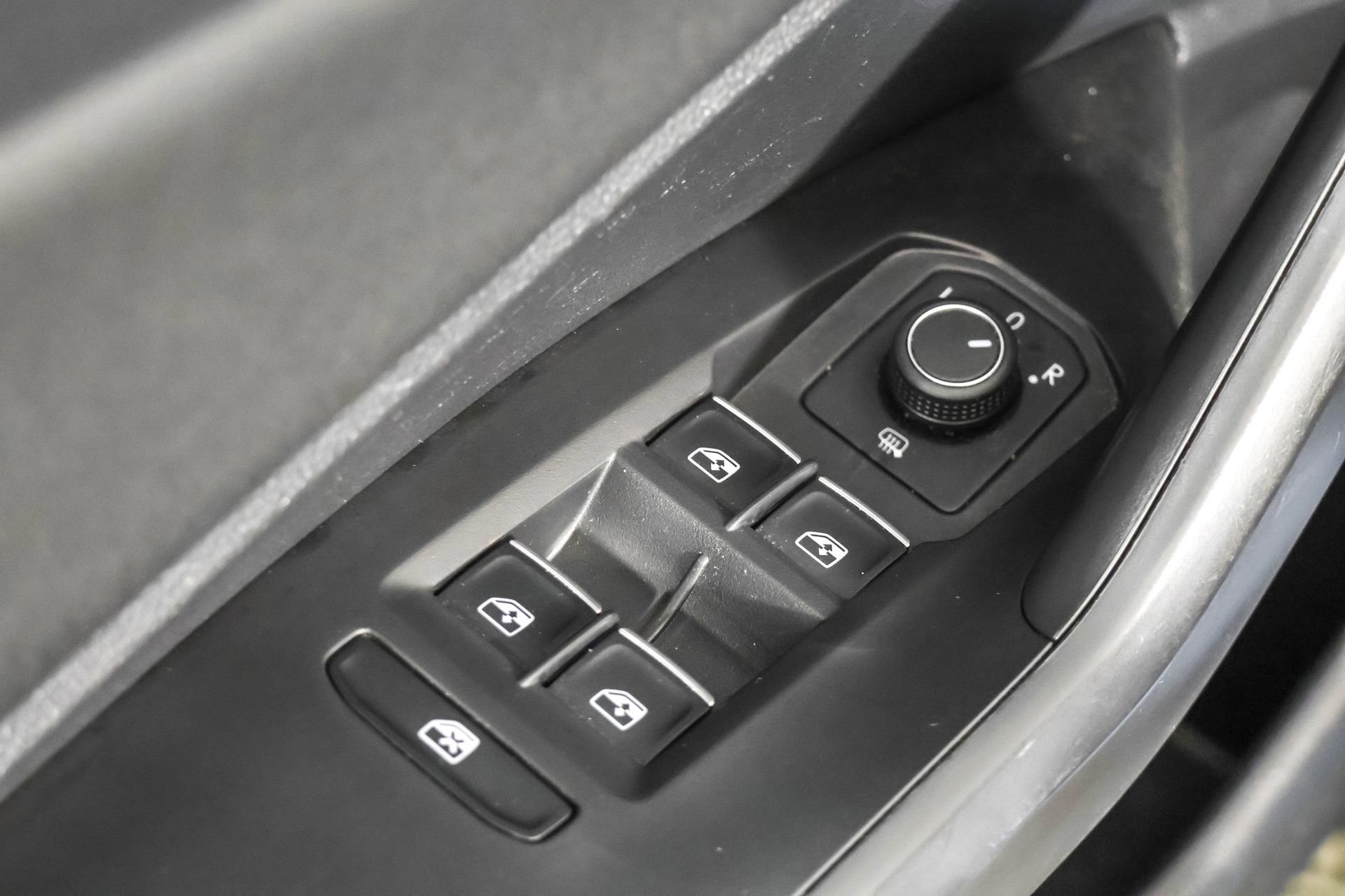 Used 2021 Volkswagen Jetta SE image 34