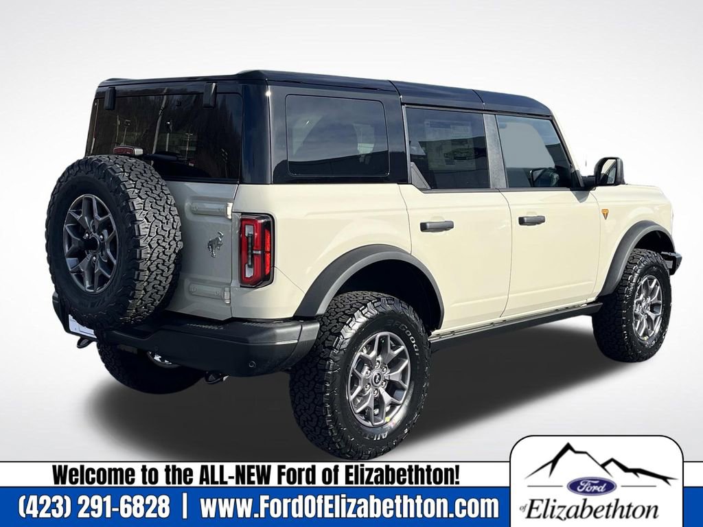 New 2025 Ford Bronco Badlands image 3