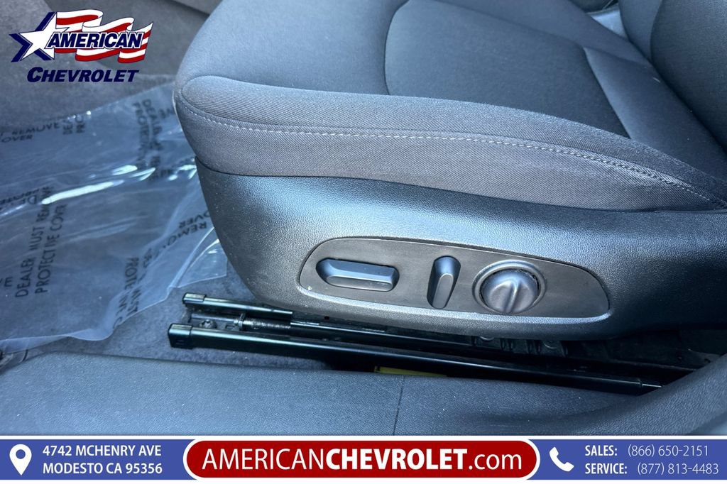 Used 2023 Chevrolet Malibu LT FWD image 14