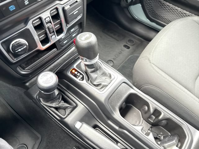 Used 2023 Jeep Wrangler Unlimited AWD/4WD image 26