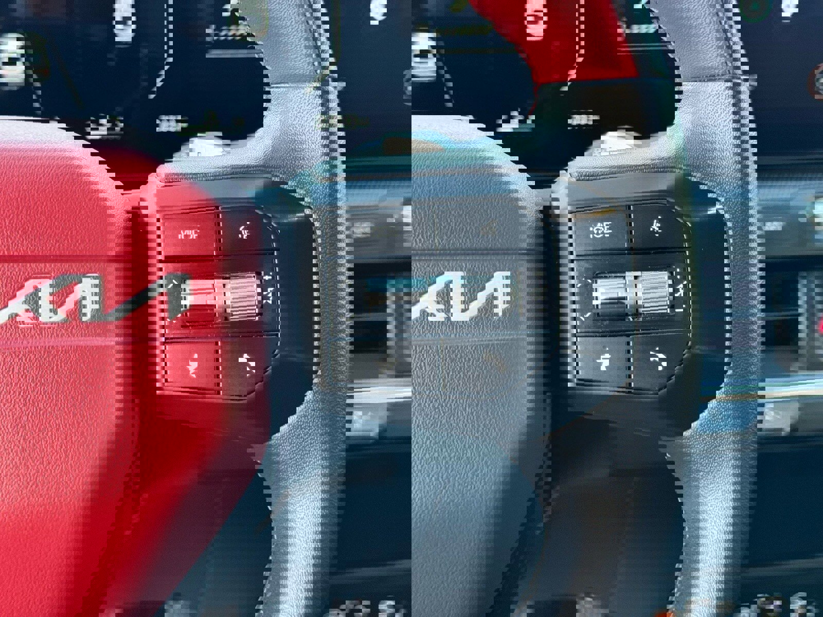 Used 2025 Kia K4 GT-Line w/ GT-Line Premium Package image 25