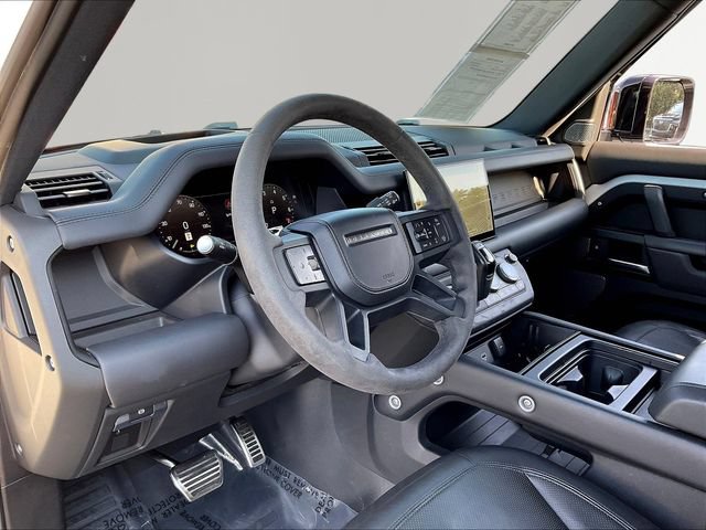 Used 2023 Land Rover Defender 110 V8 AWD/4WD image 19