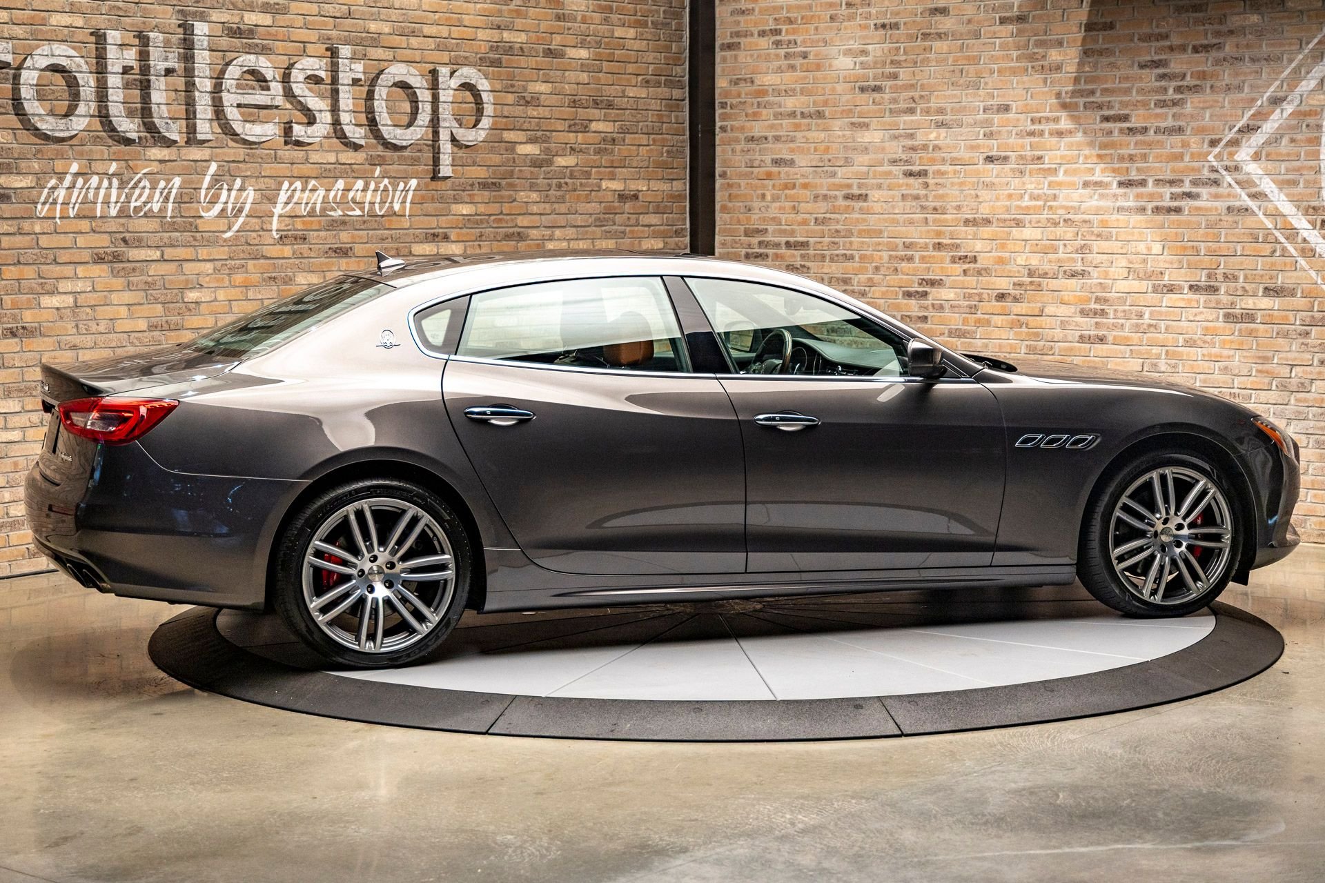 Used 2017 Maserati Quattroporte S GranLusso Q4 image 7