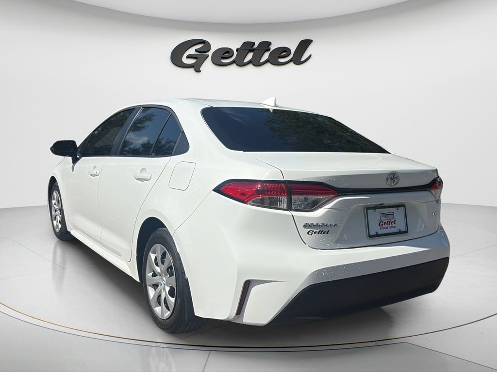 Used 2026 Toyota Corolla LE FWD image 7