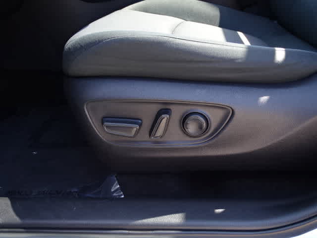 Certified 2019 Toyota RAV4 XLE w/ Convenience Package AWD/4WD image 16